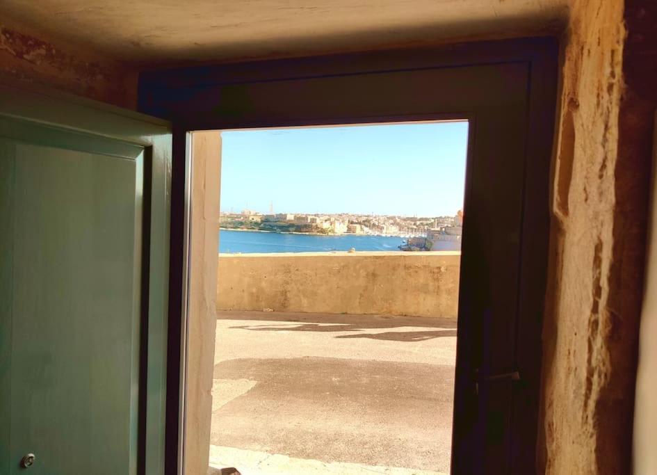 Ripple 23 Savynomad Harbour Residences Valletta Buitenkant foto