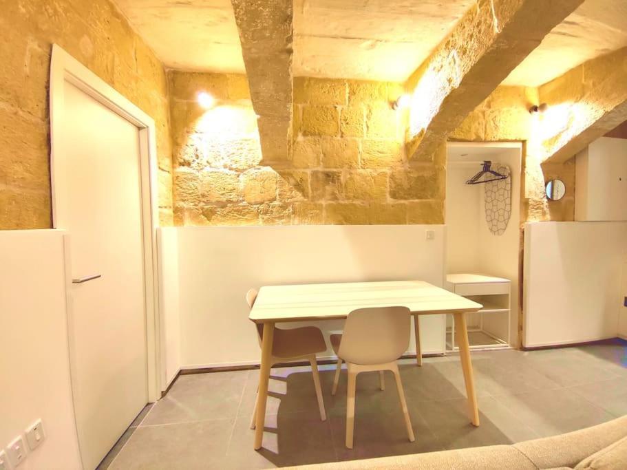 Ripple 23 Savynomad Harbour Residences Valletta Buitenkant foto
